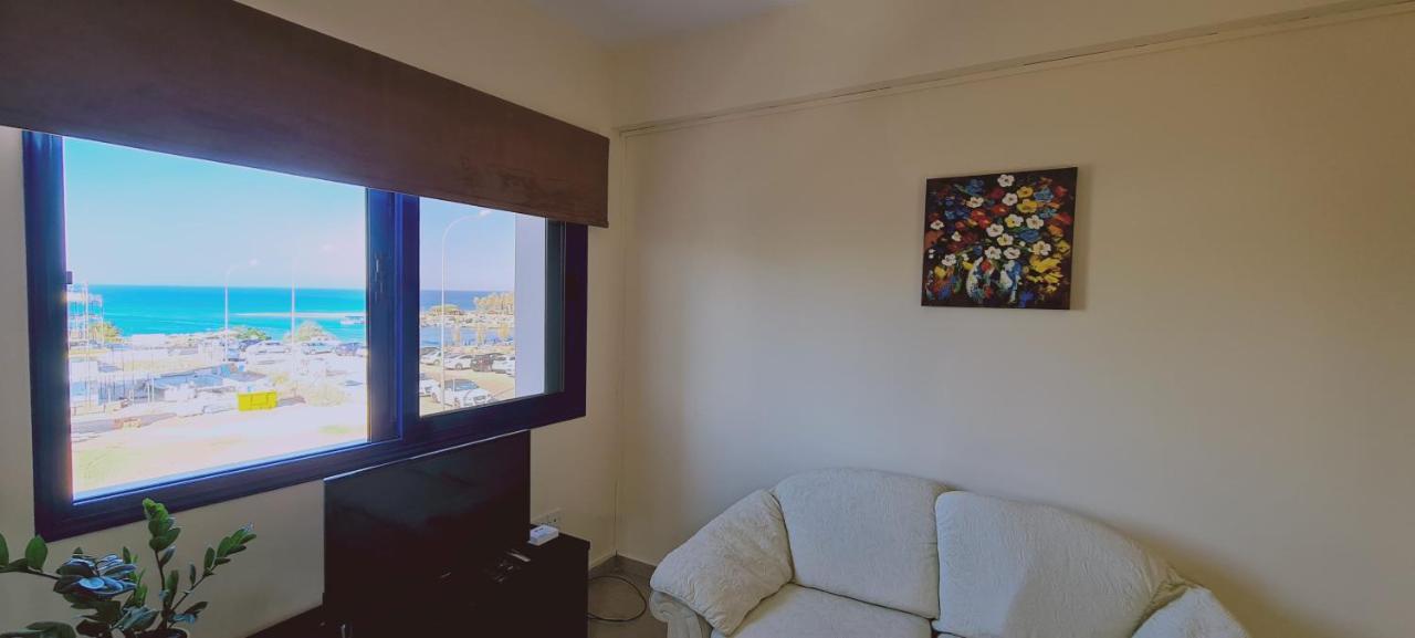 Stay Trinity Beach Apts Паралимни Экстерьер фото